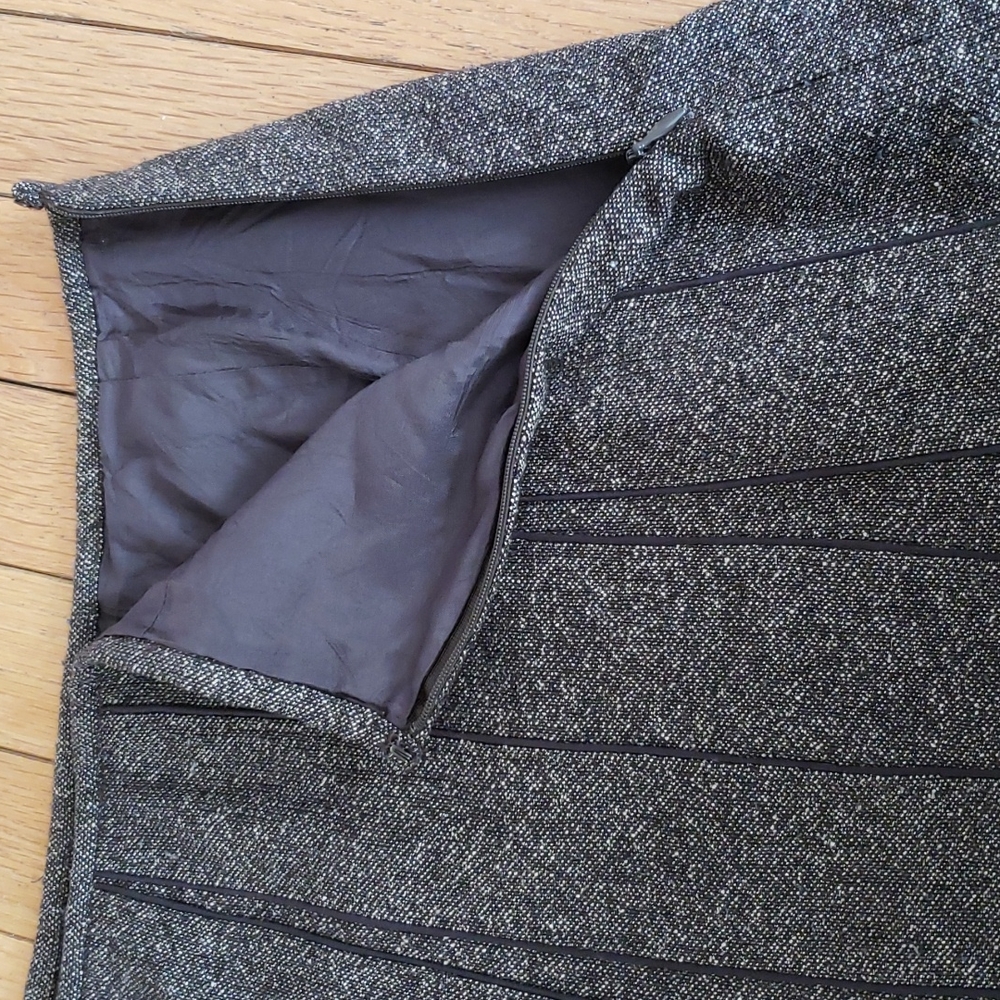 Ann Taylor wool blend skirt - Picture 4 of 6